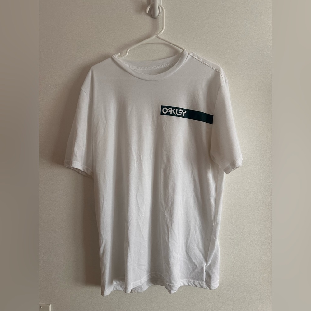 Oakley T shirt